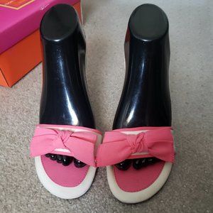 Isaac Mizrahi Pink and White 6.5